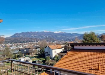 5.jpg - Trilocale Grandate - foto 24