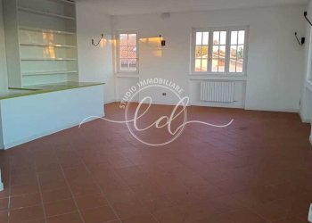 PHOTO-2025-12-17-06-40-57.jpg - Porzione di casa Camaiore - foto 15