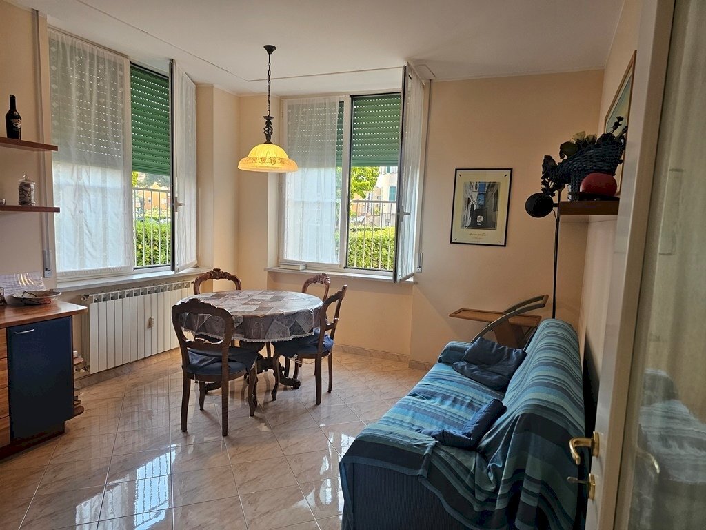 20250511_080542.jpg - Trilocale Via Aurelia 84, San Bartolomeo al Mare - foto 1