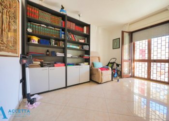 camera da letto - Quadrilocale Via Salinella 5, Taranto - foto 14