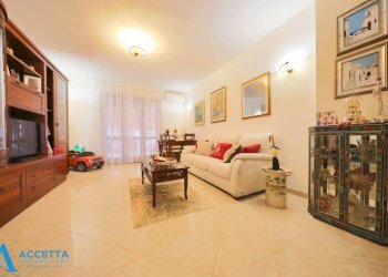 soggiorno - Quadrilocale Via Salinella 5, Taranto - foto 18