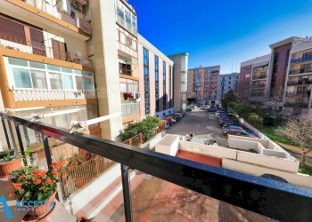 balcone - Quadrilocale Via Salinella 5, Taranto - foto 21