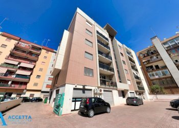 facciata - Quadrilocale Via Salinella 5, Taranto - foto 23