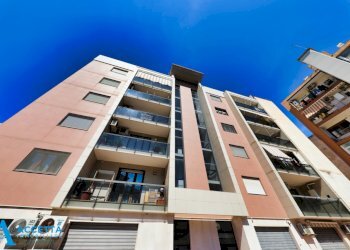 facciata - Quadrilocale Via Salinella 5, Taranto - foto 26