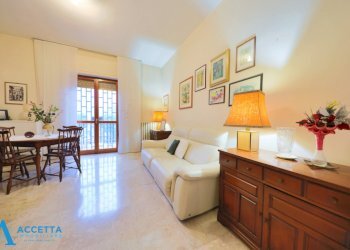 camera da letto - Trilocale Viale Magna Grecia 104, Taranto - foto 14