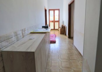 corridoio - Trilocale Via Calata Livezza 24, Taranto - foto 5