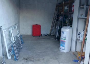 Box (3).jpg - Magazzino Via martiri della libertà 256, Campomorone - foto 2