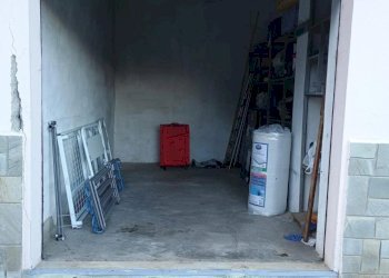 Box.jpg - Magazzino Via martiri della libertà 256, Campomorone - foto 5