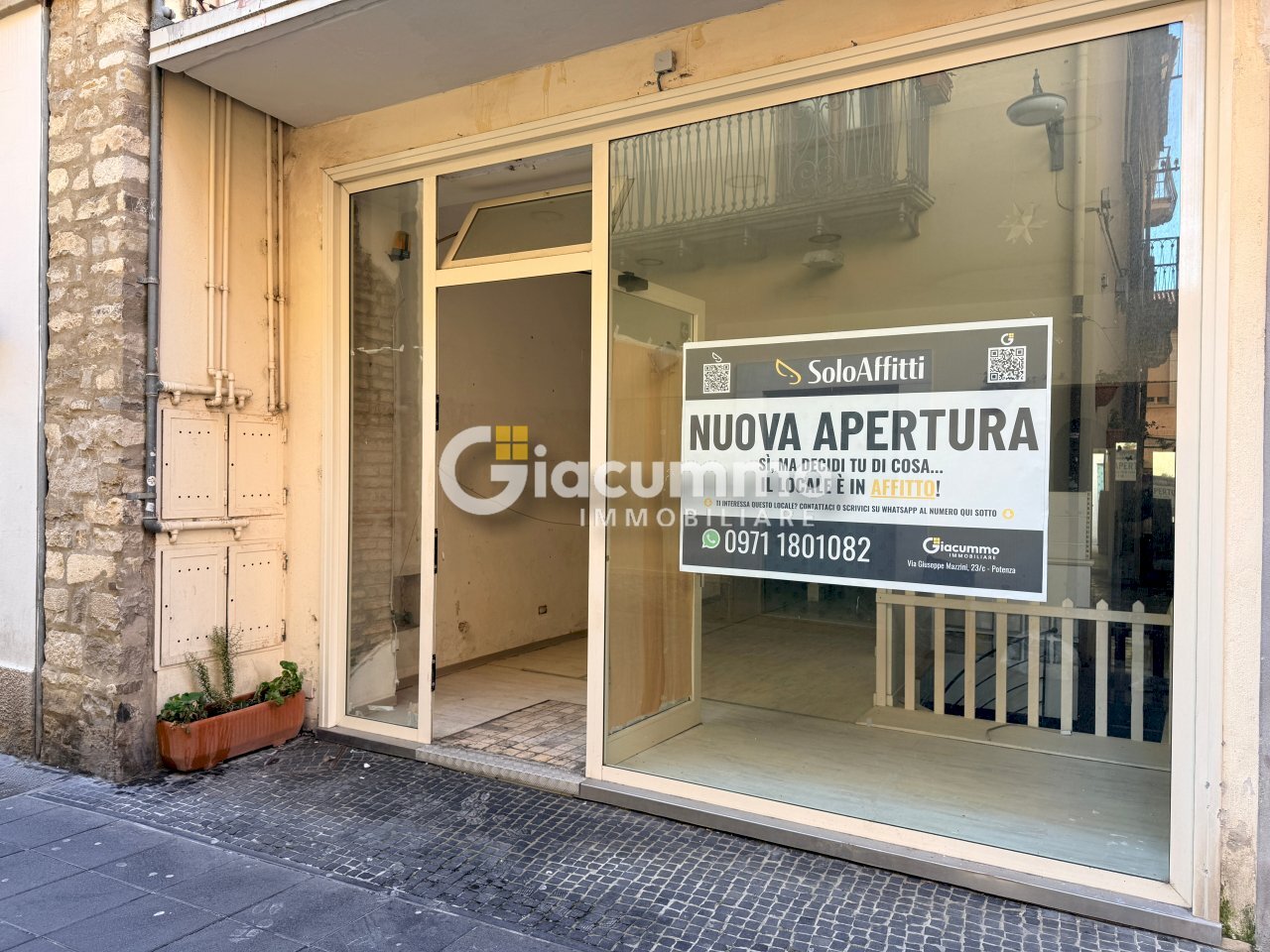loc-viapre1.jpg - Commercial Premises Via Pretoria 43, Potenza - photo 3