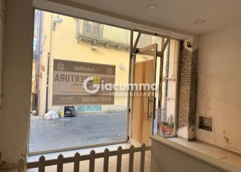 loc-viapre5.jpg - Locale Commerciale Via Pretoria 43, Potenza - foto 9