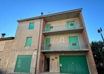 WhatsApp Image 2025-01-14 at 15.32.11.jpeg - Trilocale Varano de' Melegari - foto 1