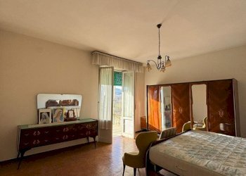 WhatsApp Image 2025-01-14 at 15.30.12 (1).jpeg - Trilocale Varano de' Melegari - foto 12