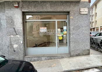 Facciata - Negozio via Francesco Morelli, 34, Asti - foto 2