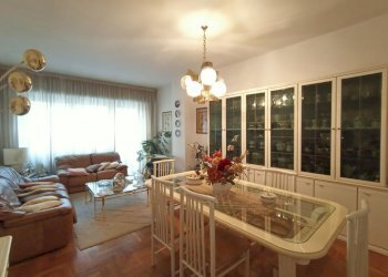 Quadrilocale Piazza Zerbion, Saint-Vincent - foto 1