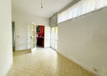 Four-room apartment Viale Papa Giovanni XXIII, Ivrea - photo 8