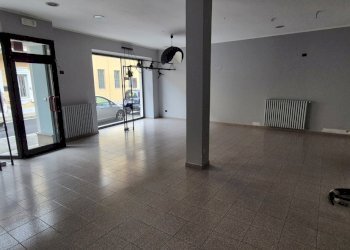 Locale Commerciale VIA UMBERTO I, Foglizzo - foto 4