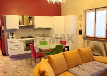 Casa semi indipendente via Michelangelo Buonarroti, 3 
 Crescentino, Crescentino - foto 6