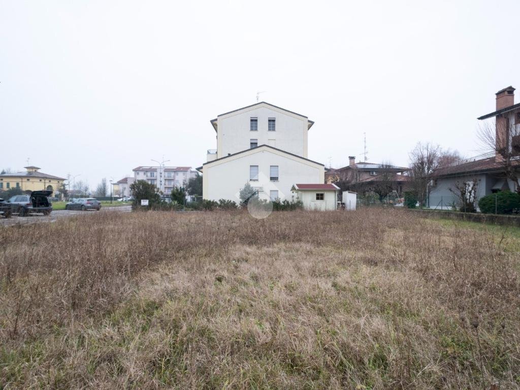 Terreno edificabile Via Fosse Ardeatine, Novi di Modena - foto 1