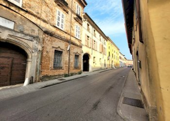 Foto 7 - Stabile - Palazzo Via Ascoli
 
33, Castiglione delle Stiviere - foto 7