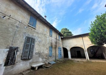 Foto 9 - Stabile - Palazzo Via Ascoli
 
33, Castiglione delle Stiviere - foto 9