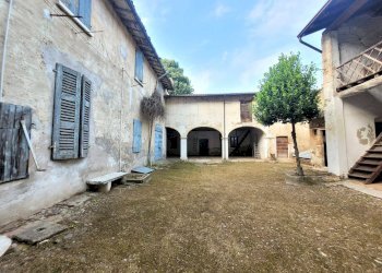 Foto 11 - Stabile - Palazzo Via Ascoli
 
33, Castiglione delle Stiviere - foto 11