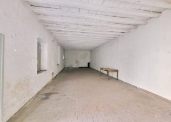 Foto 15 - Stabile - Palazzo Via Ascoli
 
33, Castiglione delle Stiviere - foto 15