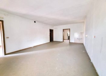 Foto 51 - Stabile - Palazzo Via Ascoli
 
33, Castiglione delle Stiviere - foto 51