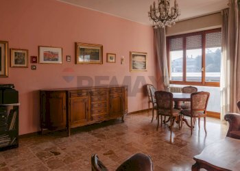 Sala da pranzo - Appartamento VIA NINO BIXIO
 
18, Agrate Brianza - foto 2