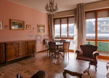 Sala da pranzo - Appartamento VIA NINO BIXIO
 
18, Agrate Brianza - foto 3