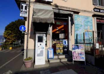 Edificio all\'aperto - Commercial Activity Laveno-Mombello - photo 1