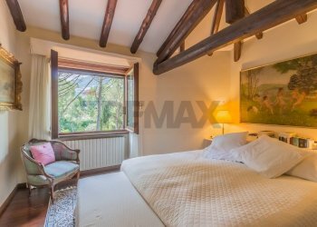 Camera / camera da letto - Villa via bonfanti innocente
 
10, Bosisio Parini - foto 17