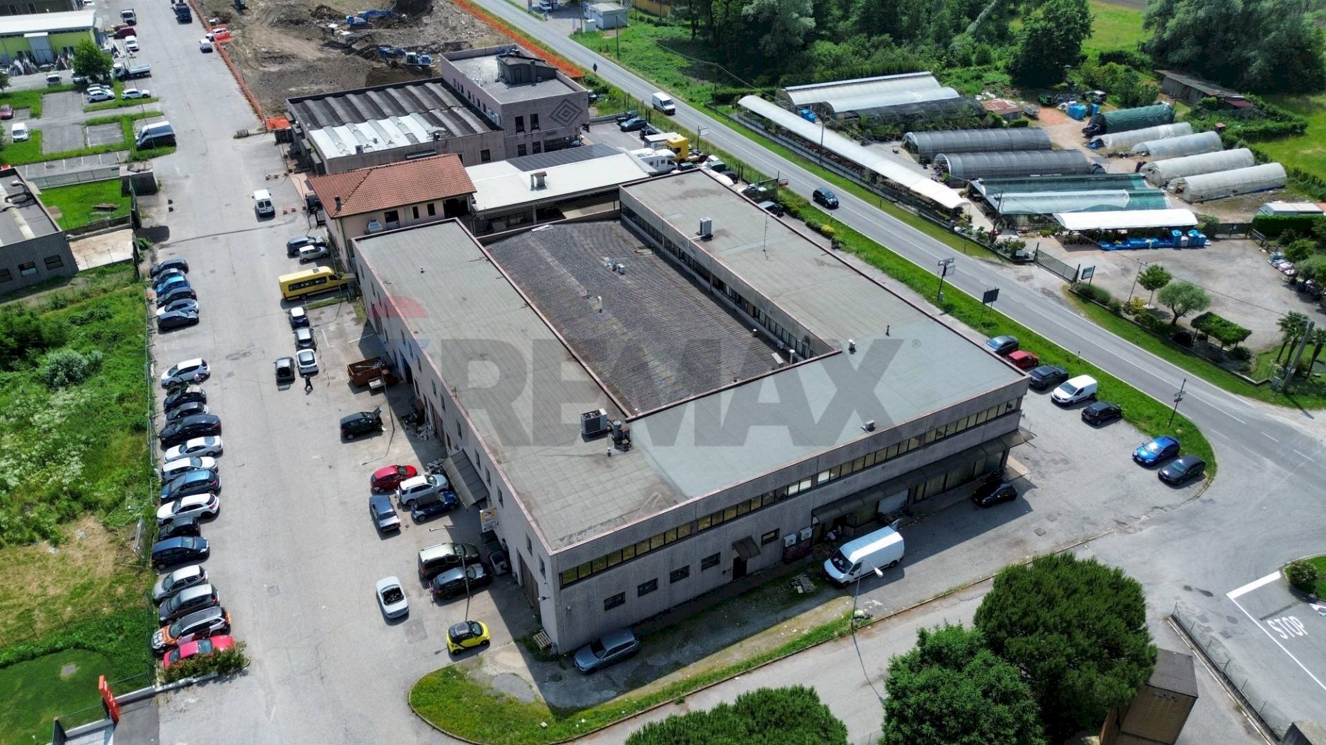 Edificio all\'aperto - Commercial Premises Cocquio-Trevisago - photo 3