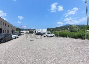 Edificio all\'aperto - Commercial Premises Cocquio-Trevisago - photo 17