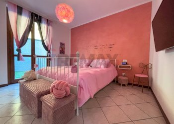 Camera / camera da letto - Trilocale Via Roberto Stehli
 
94 C, Germignaga - foto 12