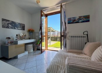 Camera / camera da letto - Trilocale Via Roberto Stehli
 
94 C, Germignaga - foto 14