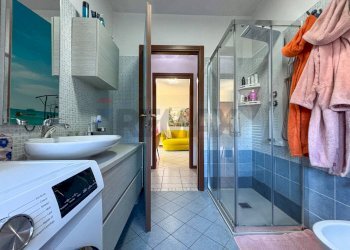 Bagno - Trilocale Via Roberto Stehli
 
94 C, Germignaga - foto 16