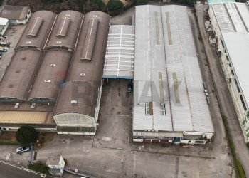 Edificio all\'aperto - Locale Commerciale via comolli
15, Arcisate - foto 1