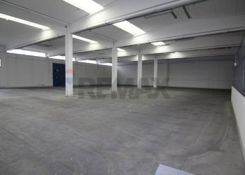 Parcheggio - Locale Commerciale via comolli
15, Arcisate - foto 19