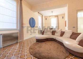 Soggiorno - Villa Viale Ippodromo
 
1, Varese - foto 14