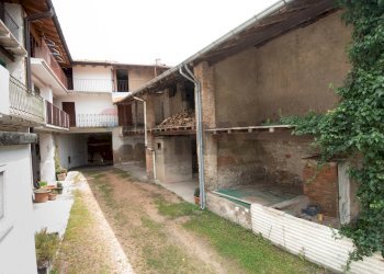Casa all\'aperto - Rustico VIA CAVOUR
 
42, Cantello - foto 2