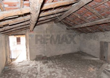 Stanza vuota - Rustico VIA CAVOUR
 
42, Cantello - foto 14