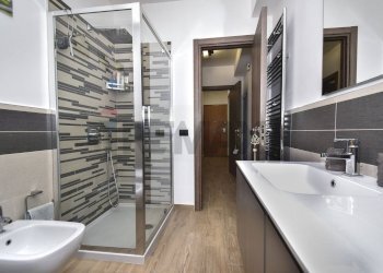 Bagno - Quadrilocale Via Marchese di Casalotto
 
55, Aci Sant'Antonio - foto 13