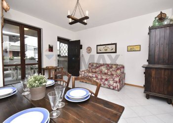 Sala da pranzo - Bilocale Via Immacolata
 
126, Mascali - foto 11