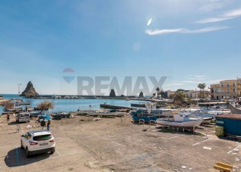 Vista dell\'acqua - Casa indipendente Vico Musumeci
 
7, Aci Castello - foto 30