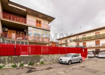 Edificio all\'aperto - Quadrilocale Via Giorgio La Pira
 
9, Mascalucia - foto 2