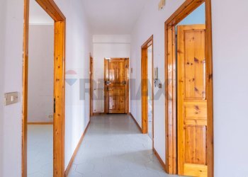 Hall / corridoio - Quadrilocale Via Giorgio La Pira
 
9, Mascalucia - foto 18