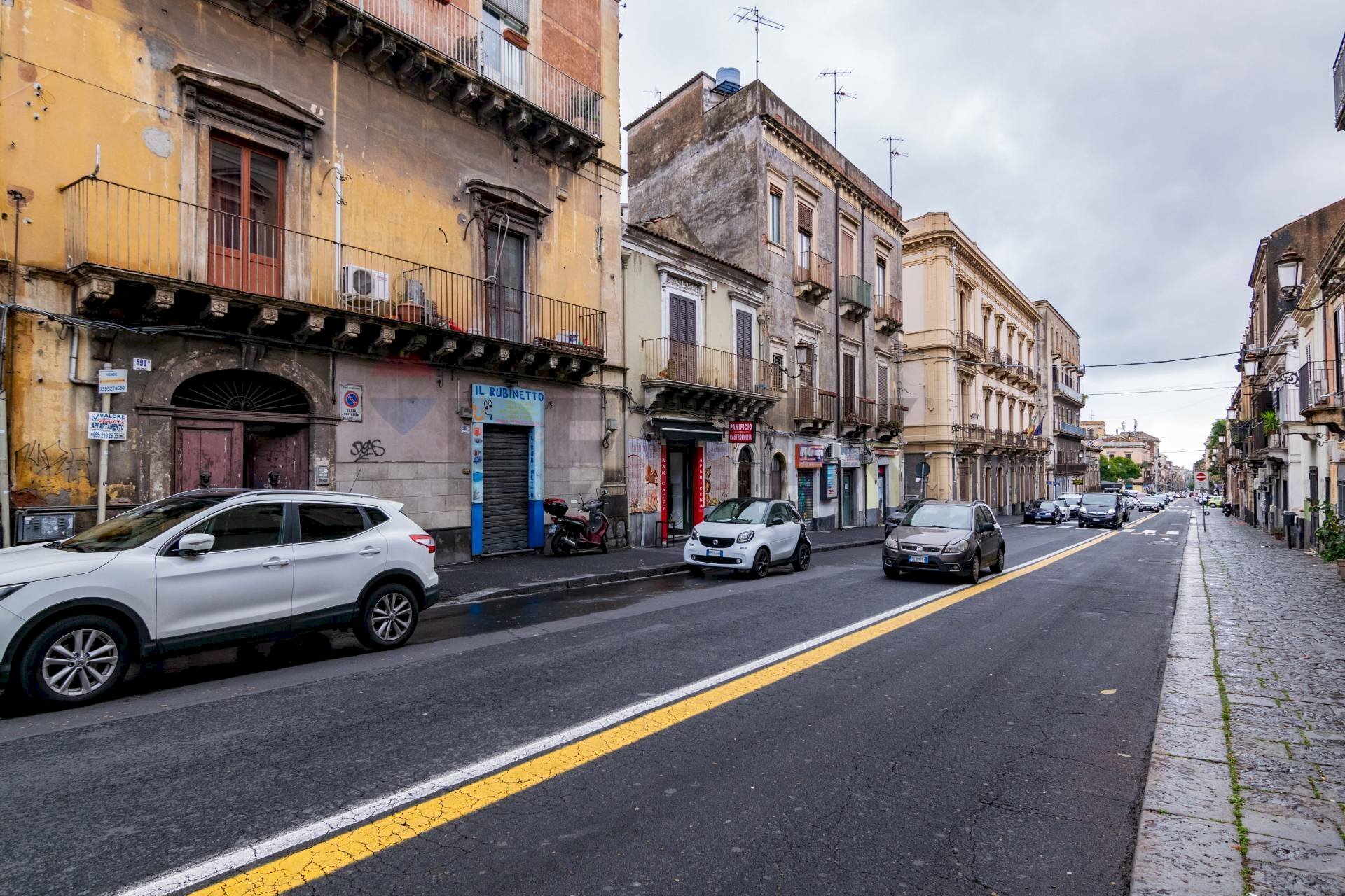 Edificio all\'aperto - Ufficio Via Etnea
 
590, Catania - foto 1