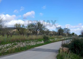 Vista delle montagne - Terreno edificabile Contrada Bochini Fiumarella
 
snc, Avola - foto 13