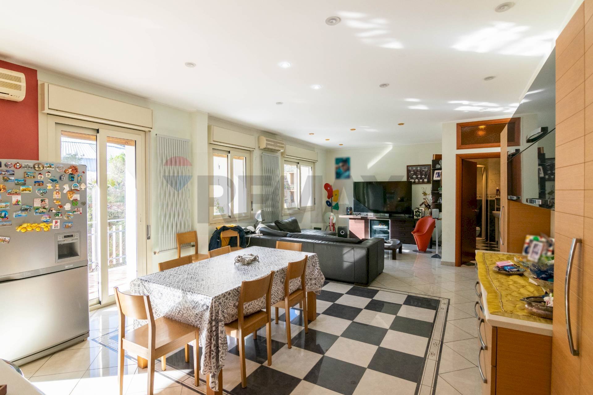 Sala da pranzo - Appartamento Via Pietro Castelli
69, Messina - foto 2