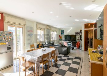 Sala da pranzo - Appartamento Via Pietro Castelli
 
69, Messina - foto 2